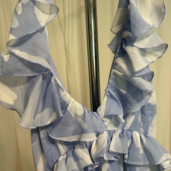 Abercrombie & Fitch Blue and White Maxi Dress - Picture 3 of 6